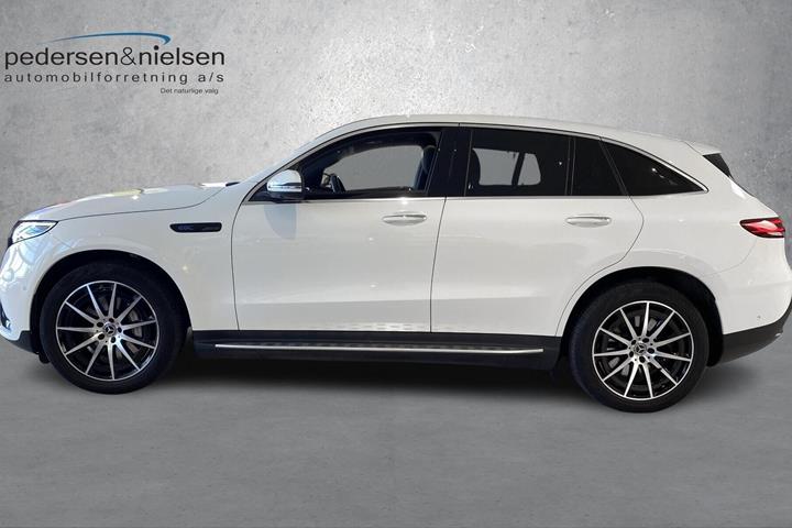 Hvid Mercedes EQC 400 fra 2022
