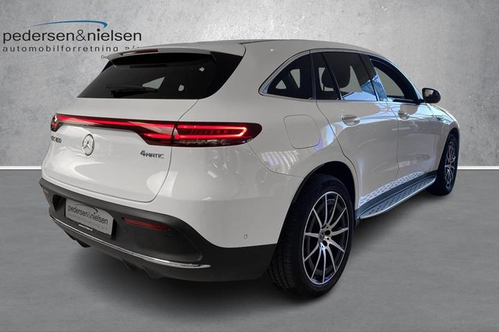 Hvid Mercedes EQC 400 fra 2022