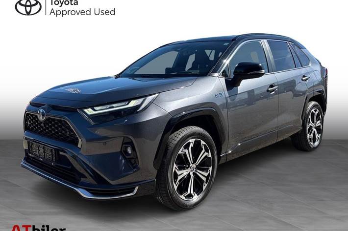 Sort Toyota RAV4 Plug-in fra 2023