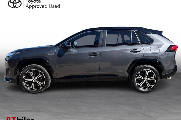Sort Toyota RAV4 Plug-in fra 2023