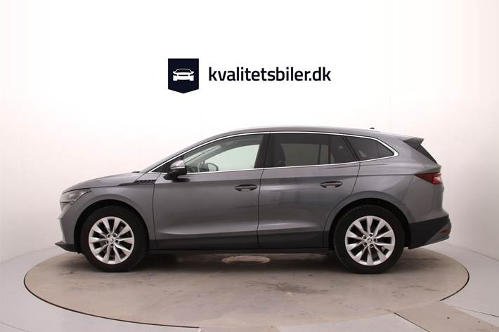 Grå Skoda Enyaq fra 2023