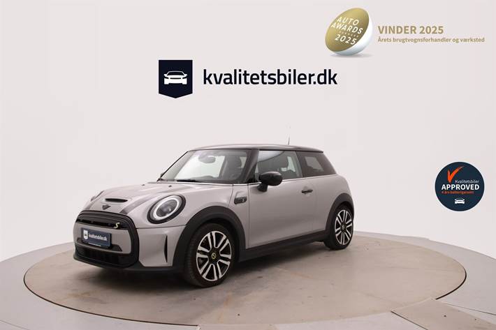 Sølv Mini Cooper fra 2023