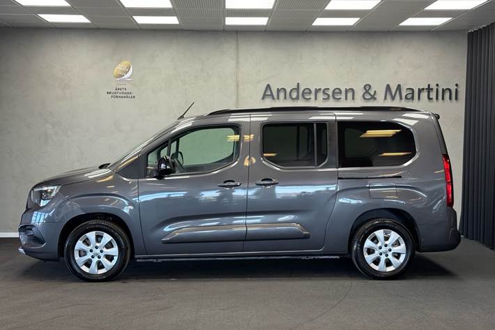 Grå Opel Combo-e Life fra 2024