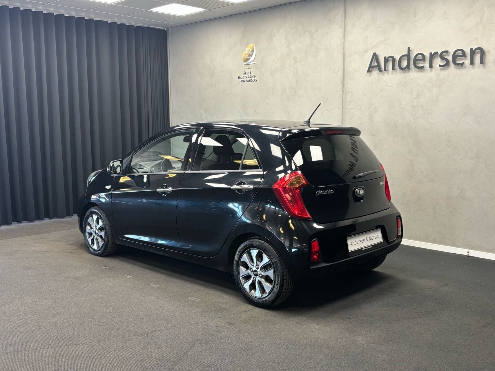 Sort Kia Picanto fra 2015