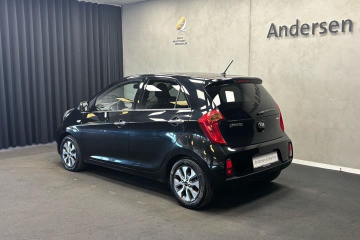 Sort Kia Picanto fra 2015