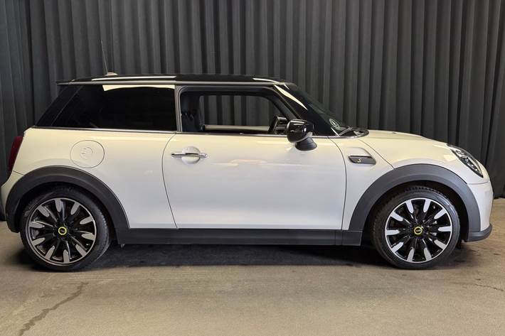 Hvid Mini Cooper fra 2022