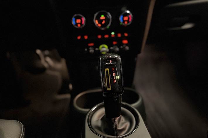 Blå Mini Cooper fra 2022