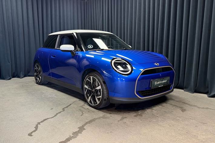 Blå Mini Cooper fra 2024