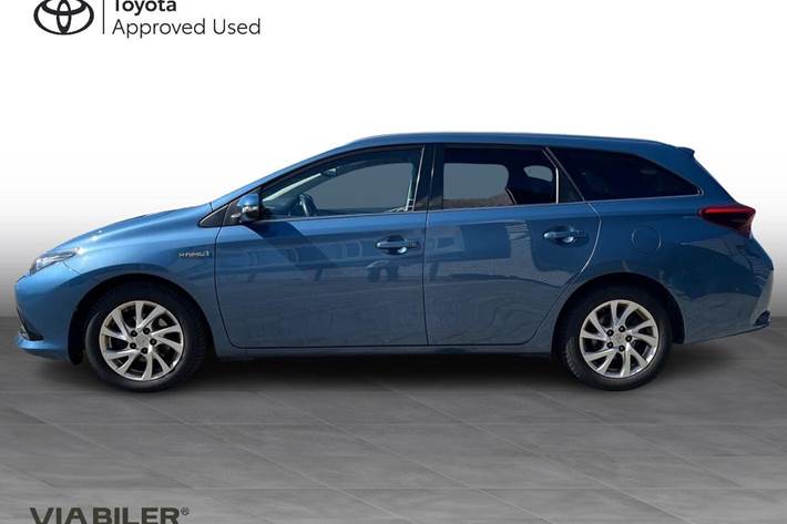 Blå Toyota Auris fra 2017