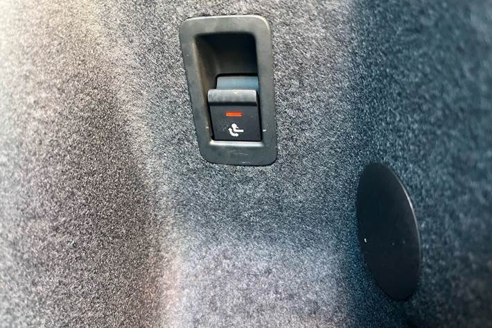 Grå Audi Q3 fra 2023