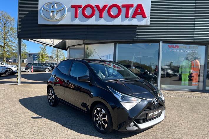 Sort Toyota Aygo fra 2020