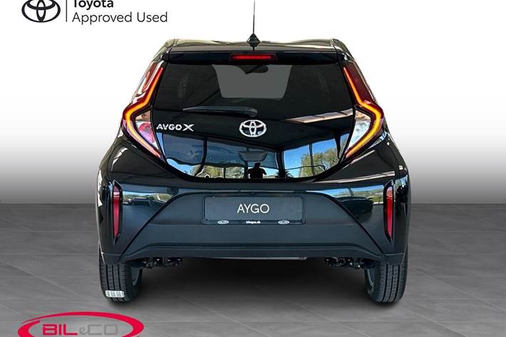 Sort Toyota Aygo X fra 2025