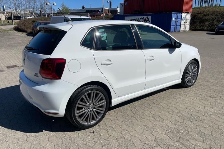 Hvid VW Polo fra 2017