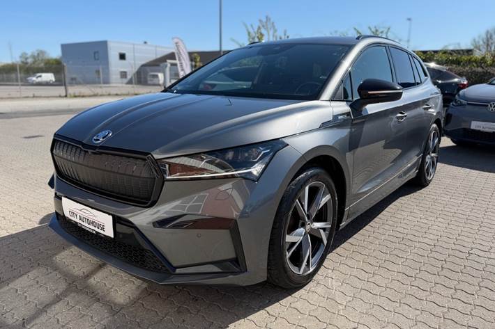 Grå Skoda Enyaq fra 2023
