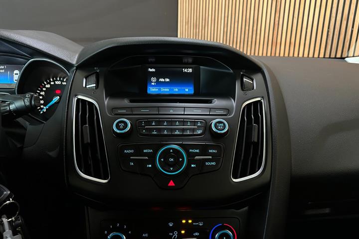 Grå Ford Focus fra 2016