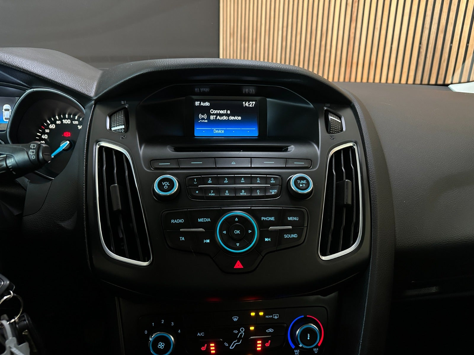 Grå Ford Focus fra 2016
