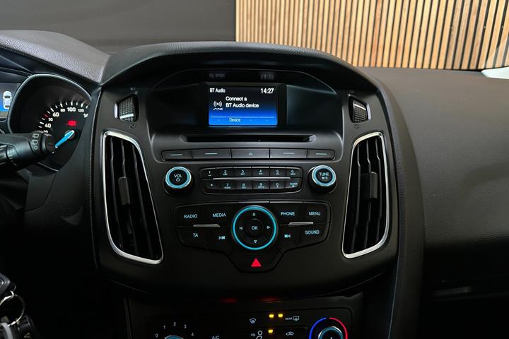 Grå Ford Focus fra 2016