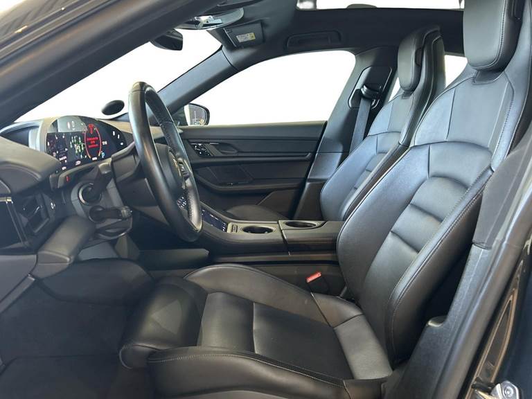 Porsche Taycan Performance+