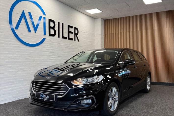 Sort Ford Mondeo fra 2021