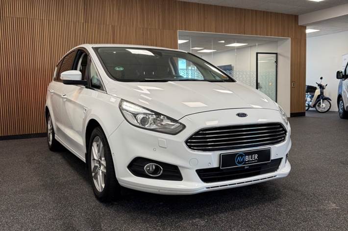 Hvid Ford S-MAX fra 2018