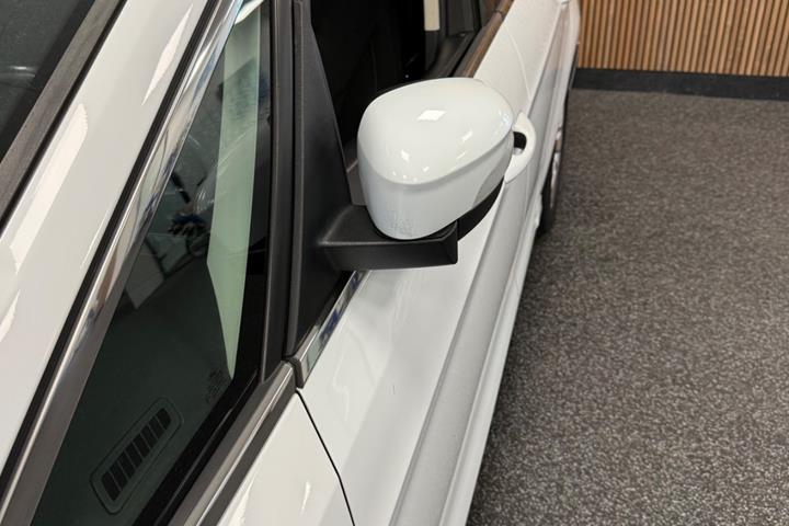 Hvid Ford S-MAX fra 2018