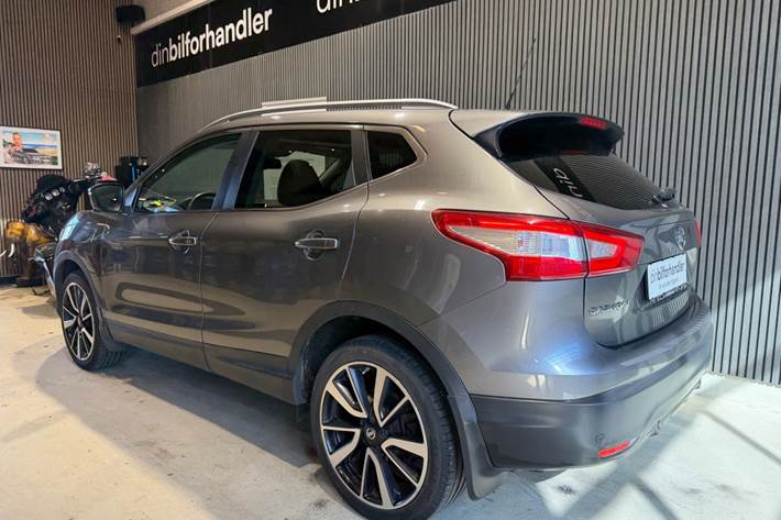 undefined Nissan Qashqai fra 2014