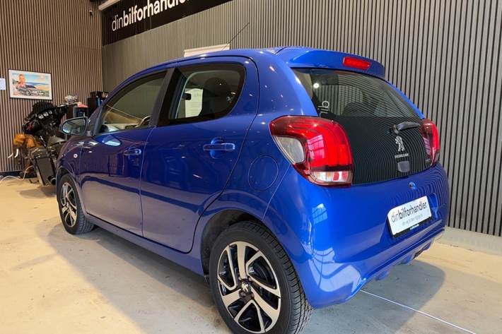 Blå Peugeot 108 fra 2020