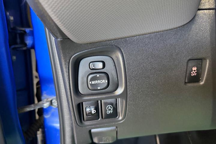 Blå Peugeot 108 fra 2020