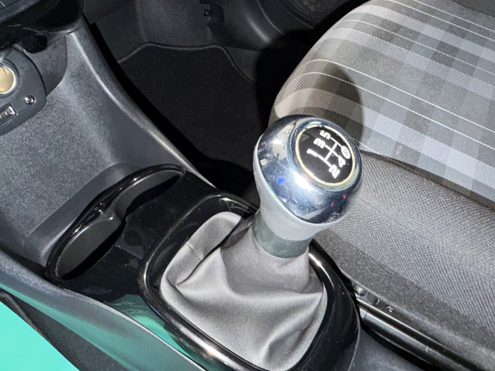 Blå Peugeot 108 fra 2020