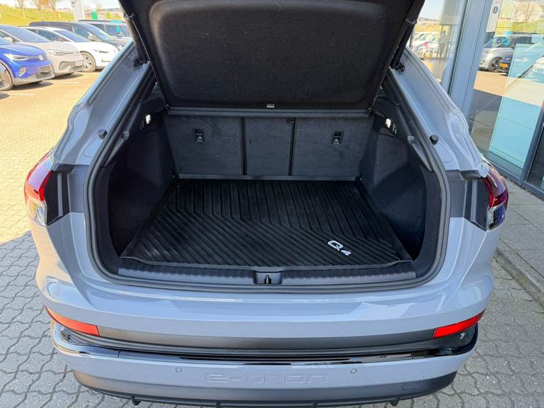 Audi Q4 e-tron 45 S-line Sportback quattro
