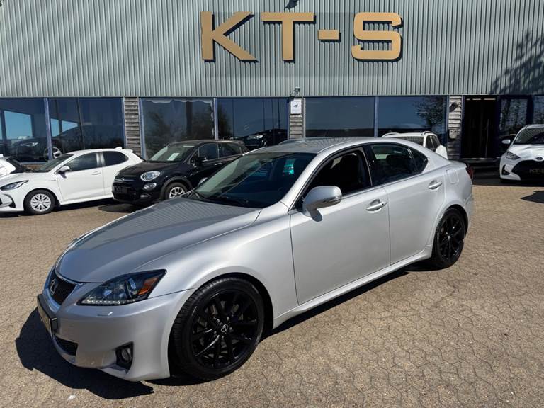 Lexus IS200d 2,2 L2
