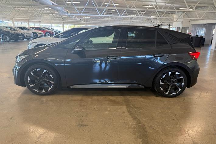 Grå Cupra Born fra 2023