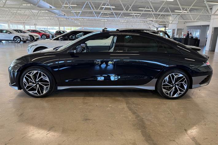 Sort Hyundai Ioniq 6 fra 2023