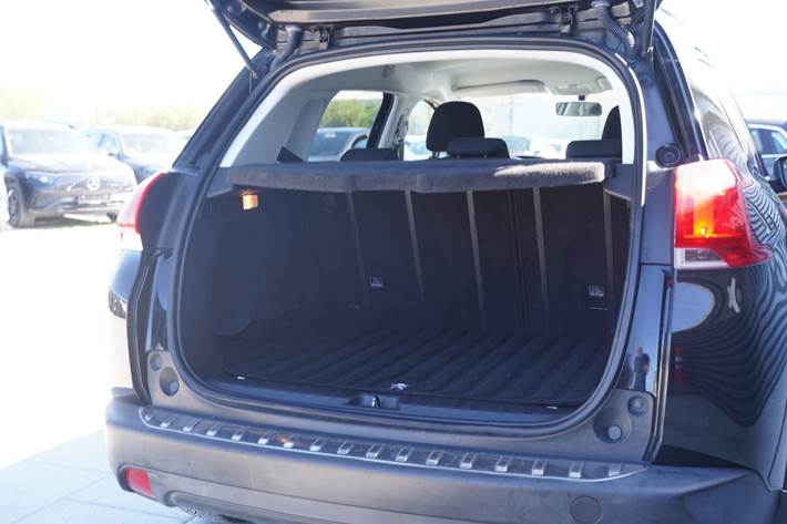 Sort Peugeot 2008 fra 2014