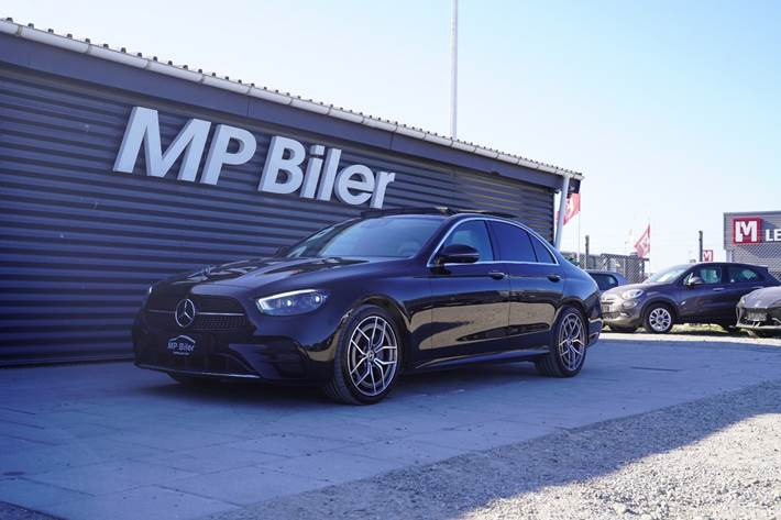 Sort Mercedes E220 d fra 2022