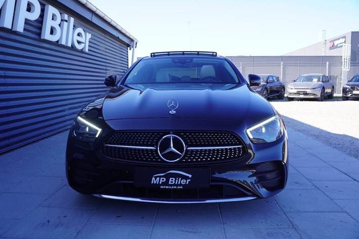 Sort Mercedes E220 d fra 2022