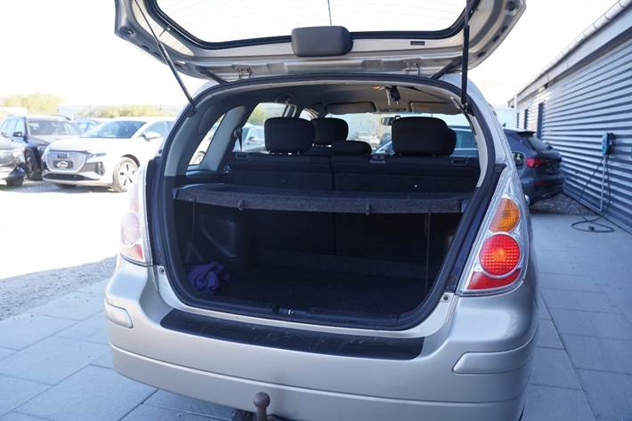 Beige Suzuki Liana fra 2007