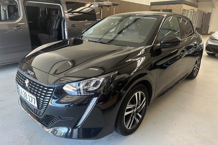 Sort Peugeot 208 fra 2020