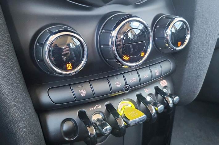 Grå Mini Cooper SE fra 2022