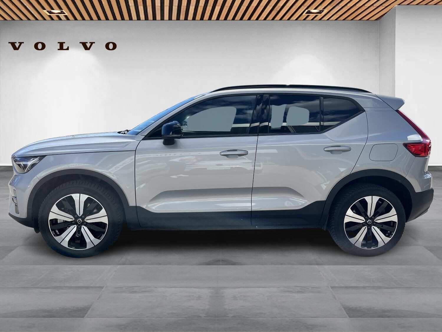Sølv Volvo XC40 fra 2023