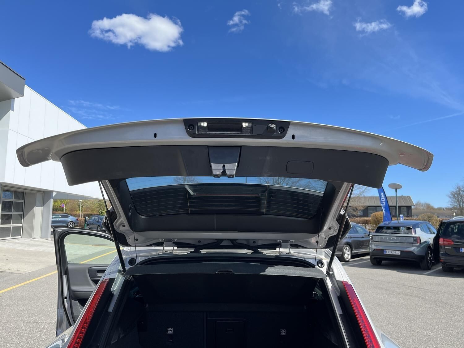 Sølv Volvo XC40 fra 2023