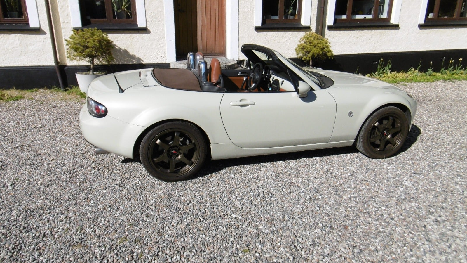 Beige Mazda MX-5 fra 2006