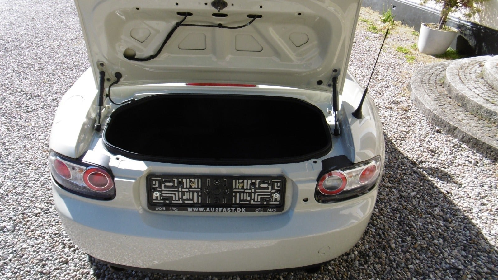 Beige Mazda MX-5 fra 2006