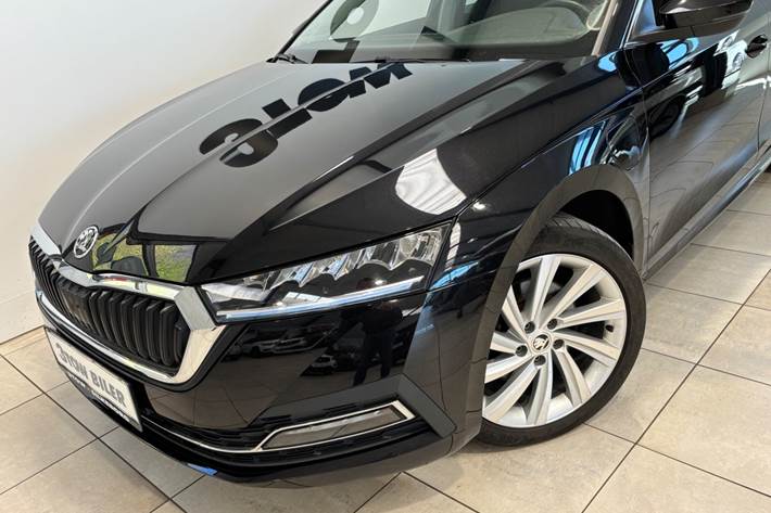 Sort Skoda Octavia fra 2022