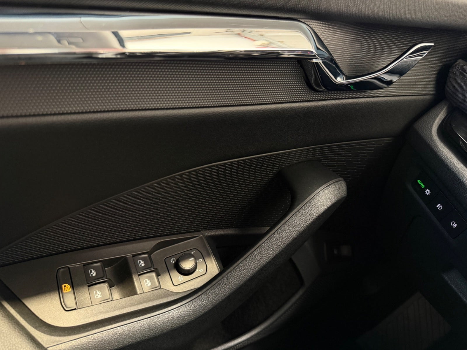 Blå Skoda Octavia fra 2021