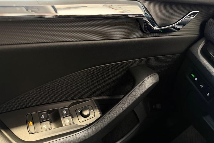 Blå Skoda Octavia fra 2021