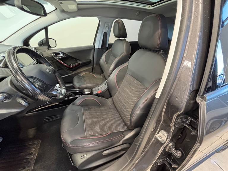 Peugeot 2008 1,2 PureTech 130 GT Line Sky EAT6