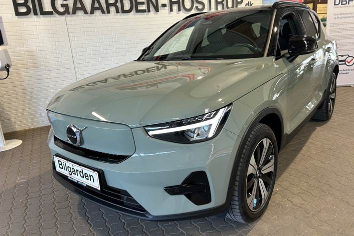 Grøn Volvo XC40 fra 2023