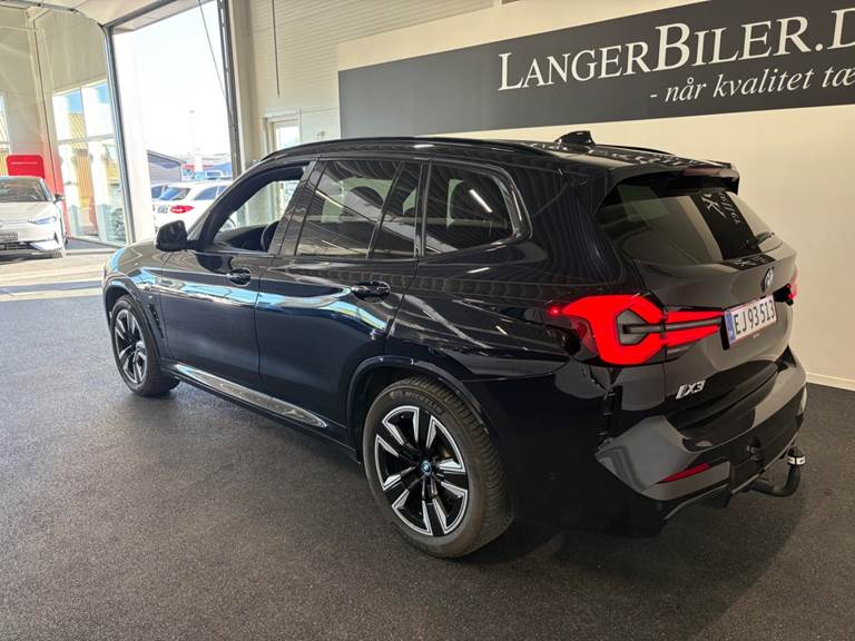 BMW iX3 Charged M-Sport