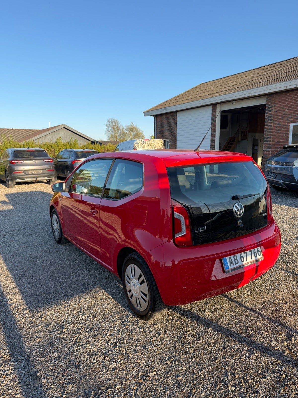 Rød VW UP! fra 2013